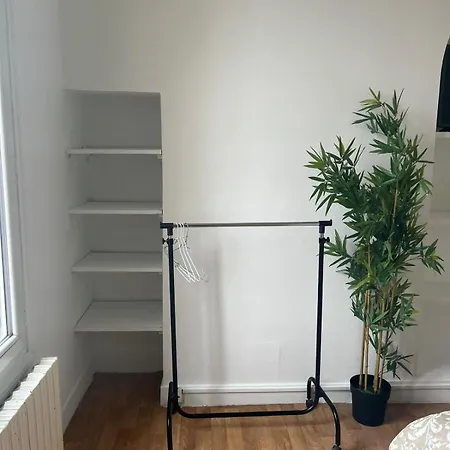 Cosy - A 2 Min De La Gare De Apartment *